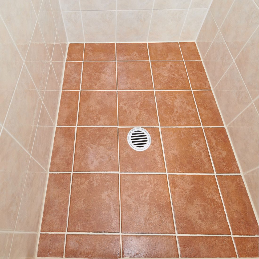 bathroom after retiling 3