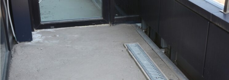 Leaking balcony repair in winter